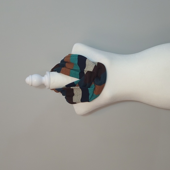 Colorblock Infinity Scarf - Picture 10 of 11